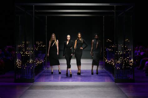 versace los angeles sfilata|versace spectacular 2023.